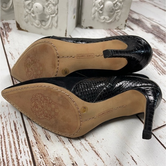 Black Suede Leather Ankle Booties VINCE CAMUTO KASI. - Picture 8 of 10